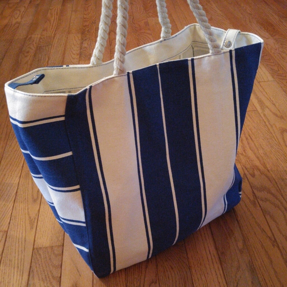 ♦️3 for $15 Lancome Navy and Cream Canvas Tote Bag - Picture 5 of 8